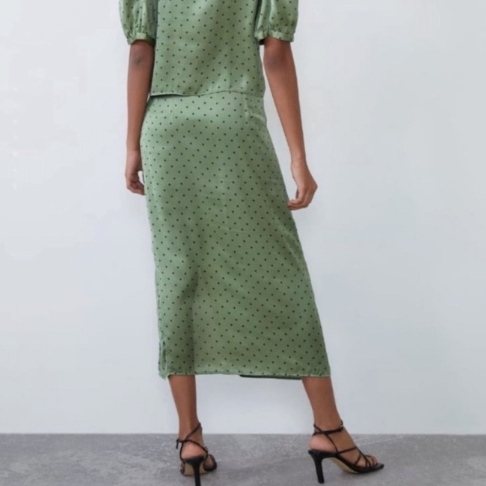 ZARA Satin Green Polka Dot Midi Skirt with Slit Size S - Picture 2 of 7